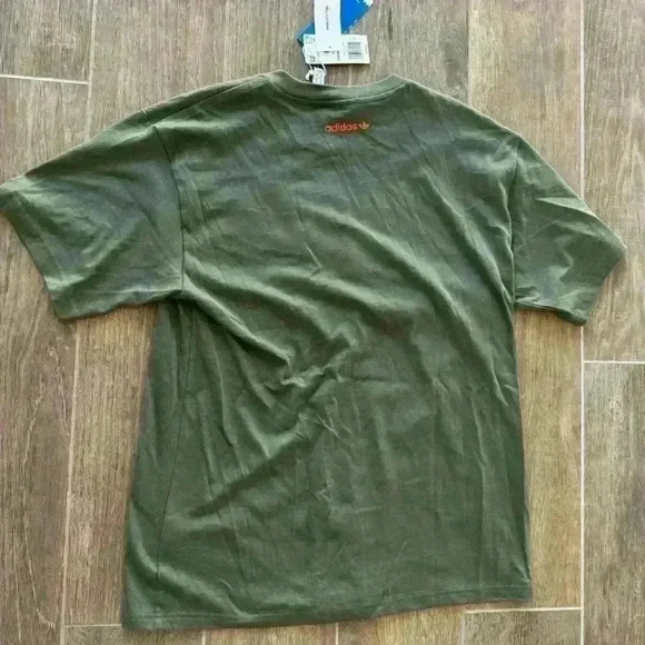 NWT Adidas Original Smiley Graphic Tee Ribbed Crew neck Product #: H32319 Medium - Picture 3 of 6